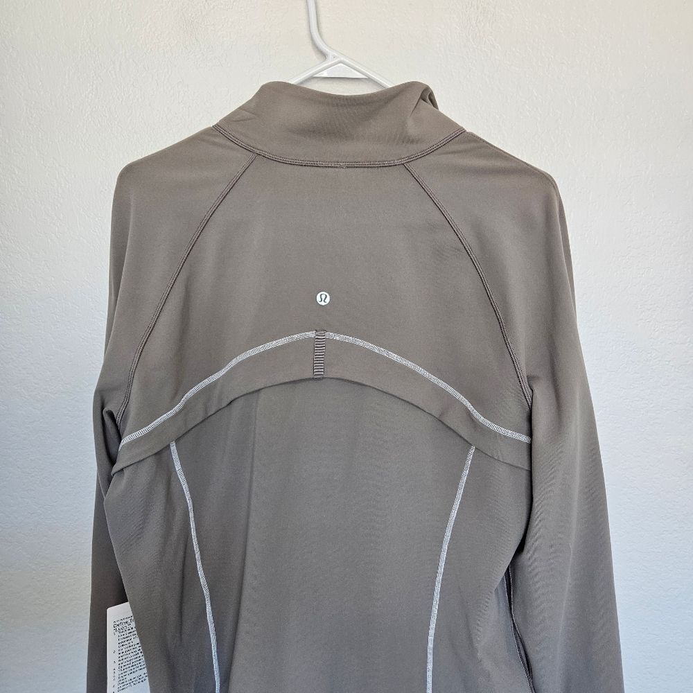NWT Lululemon Define Track Jacket Womens 14 Athleisure Luon Warm Ash Grey/White - Picture 7 of 11